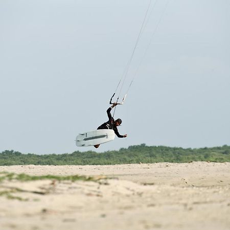 Chalé Vera Ar condicionado Pousada 35knots Brasil Luís Correia Exterior foto